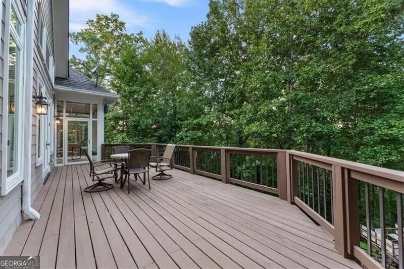 195 Fredericks CV Dawsonville, GA 30534