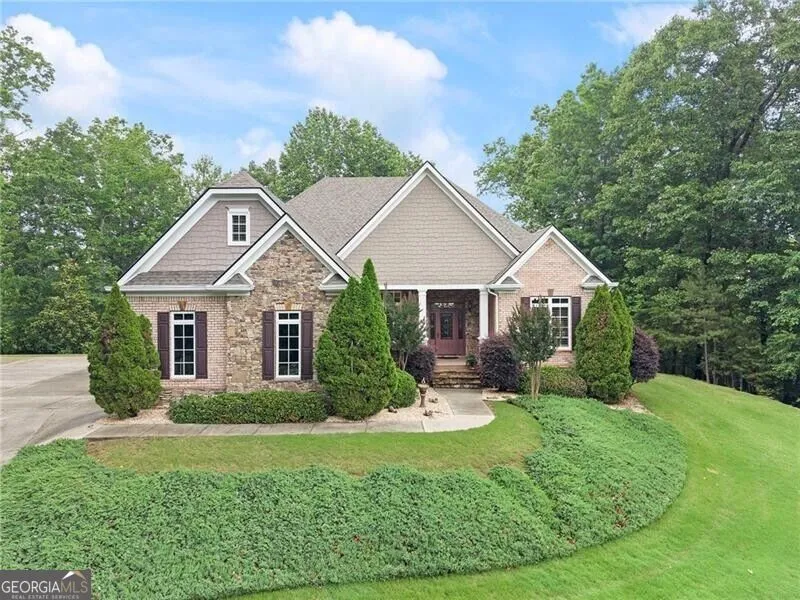 195 Fredericks CV Dawsonville, GA 30534