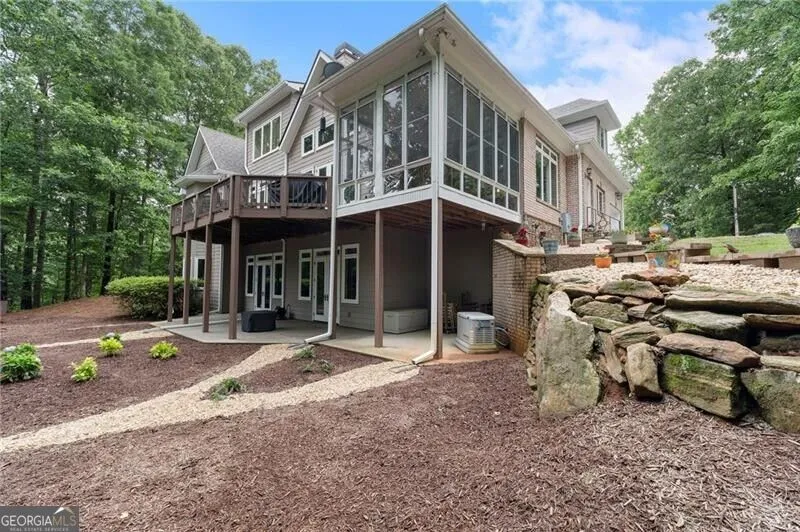 195 Fredericks CV Dawsonville, GA 30534