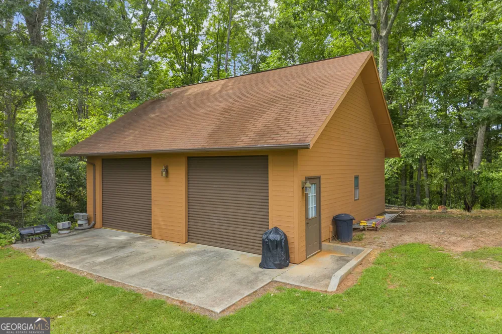 113 Cherokee Hills LN Toccoa, GA 30577