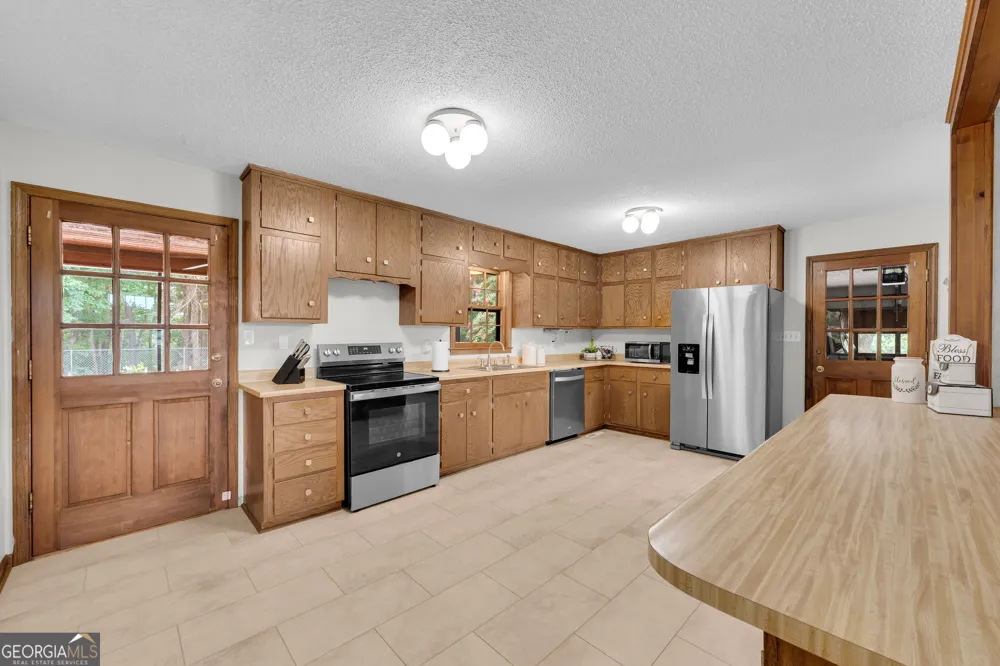 113 Cherokee Hills LN Toccoa, GA 30577