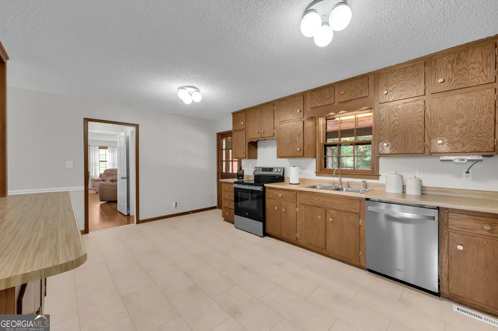 113 Cherokee Hills LN Toccoa, GA 30577