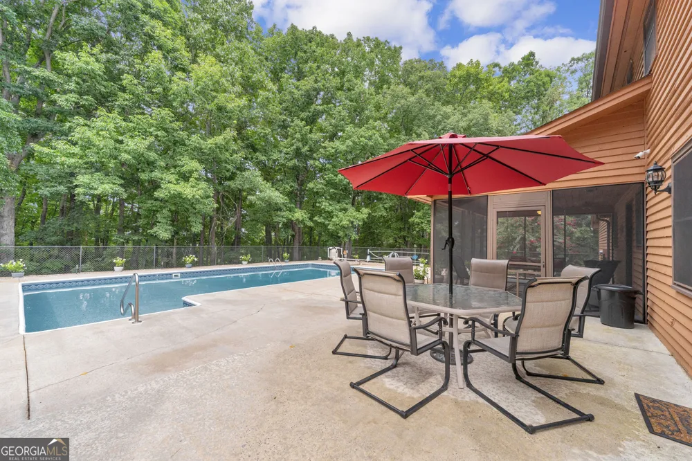 113 Cherokee Hills LN Toccoa, GA 30577