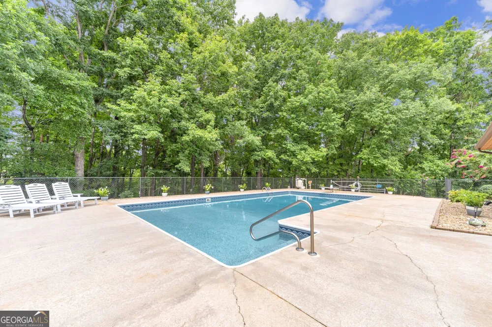 113 Cherokee Hills LN Toccoa, GA 30577