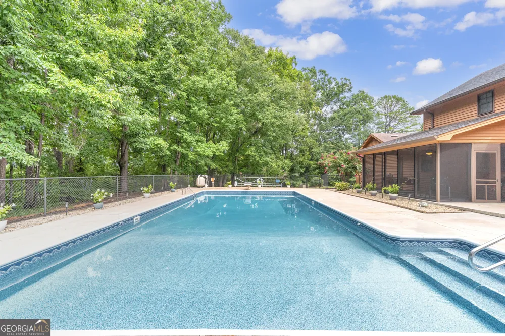 113 Cherokee Hills LN Toccoa, GA 30577