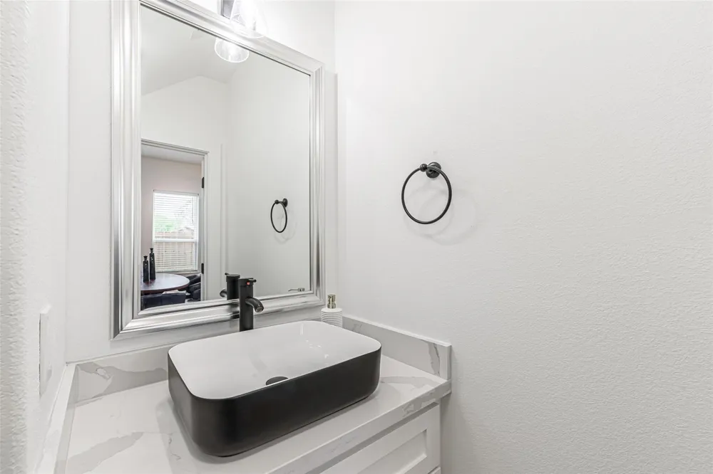 1273 Dewalt Street Houston, TX 77088