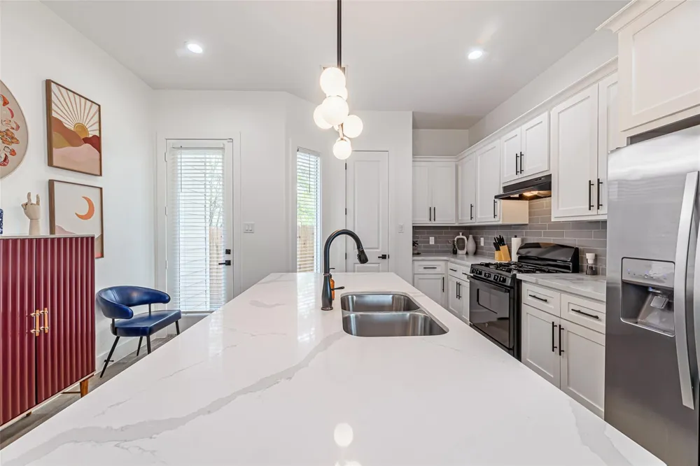 1273 Dewalt Street Houston, TX 77088