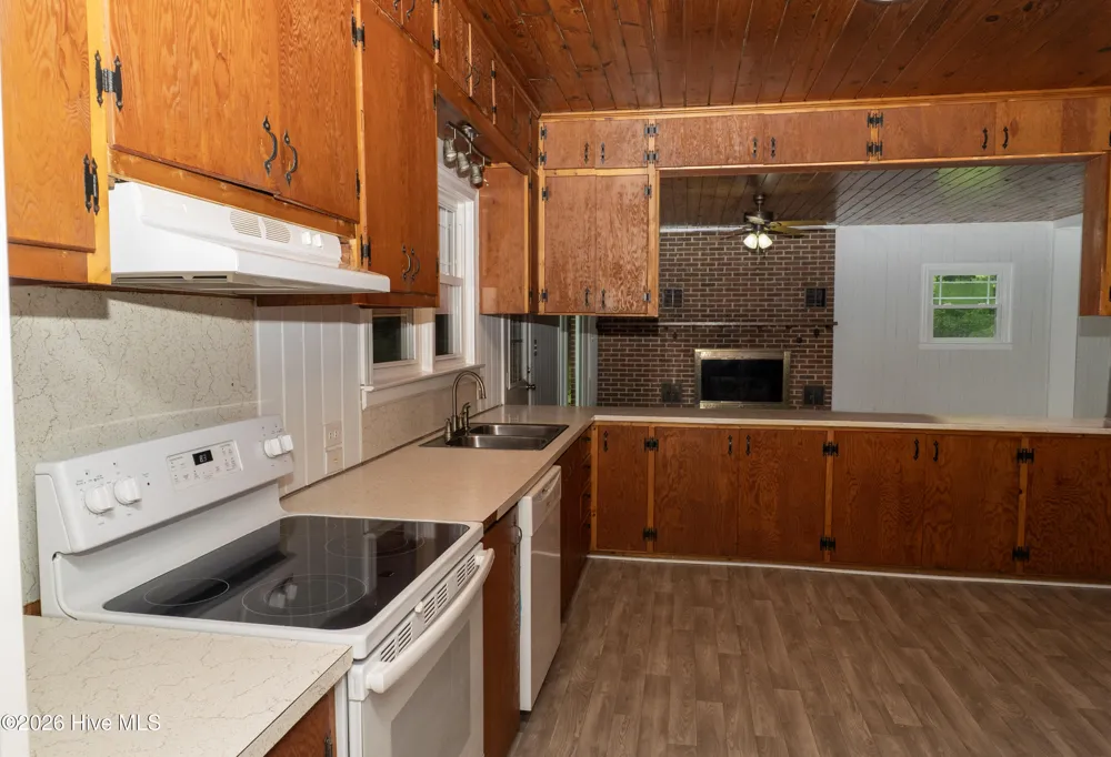 55 Wyche Mews Hallsboro, NC 28442