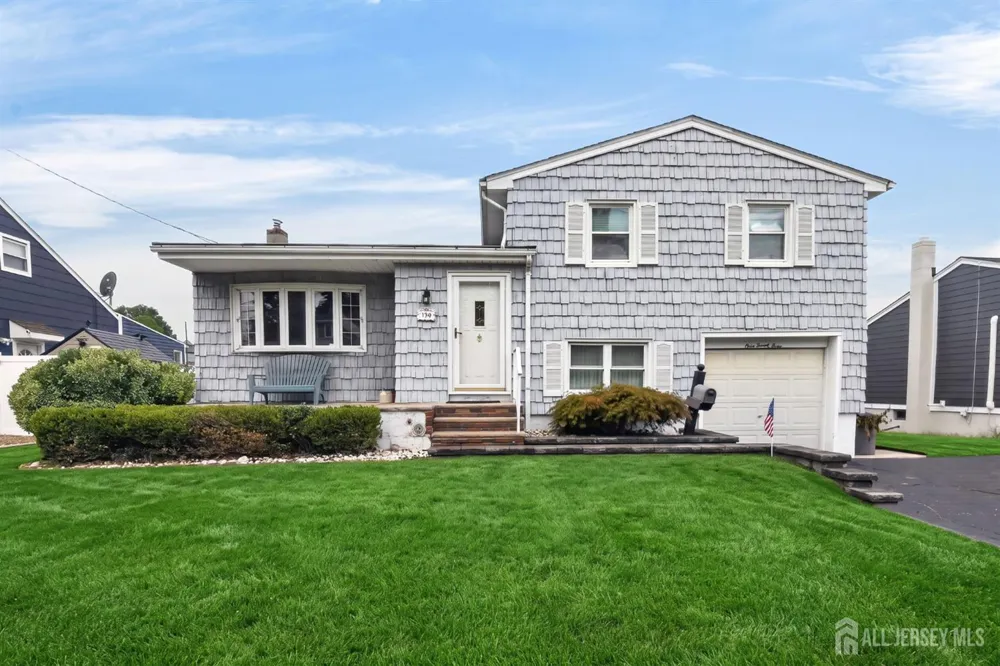 124 Kamm Avenue South River, NJ 08882