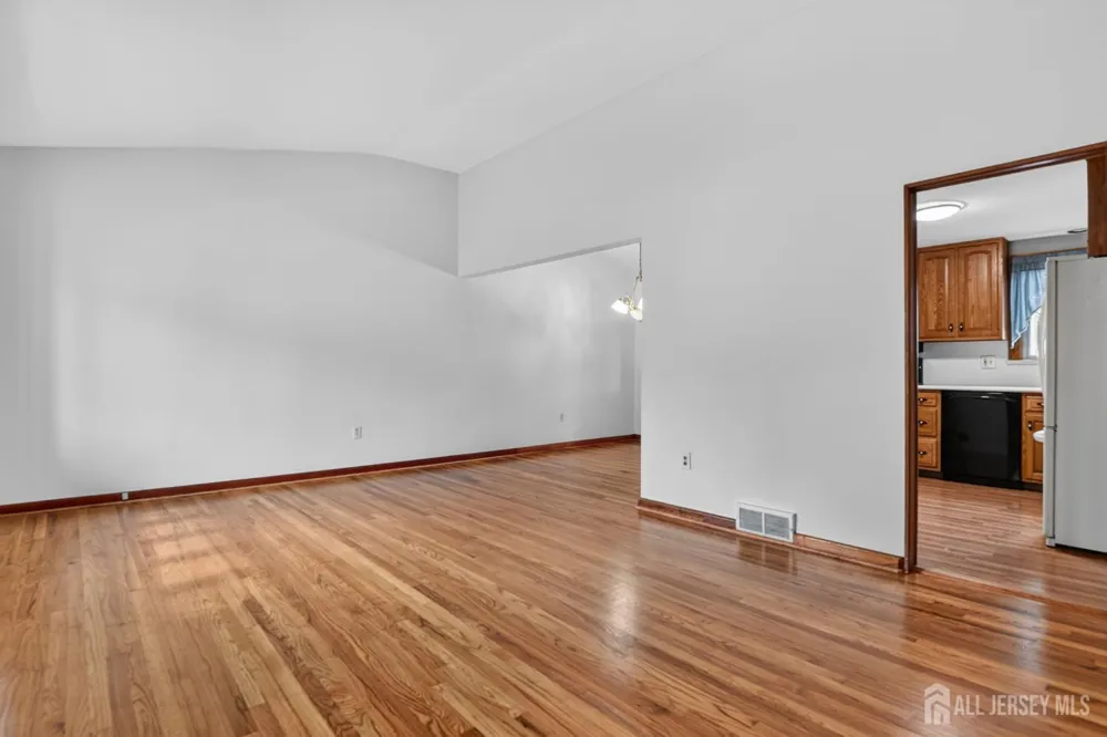 124 Kamm Avenue South River, NJ 08882