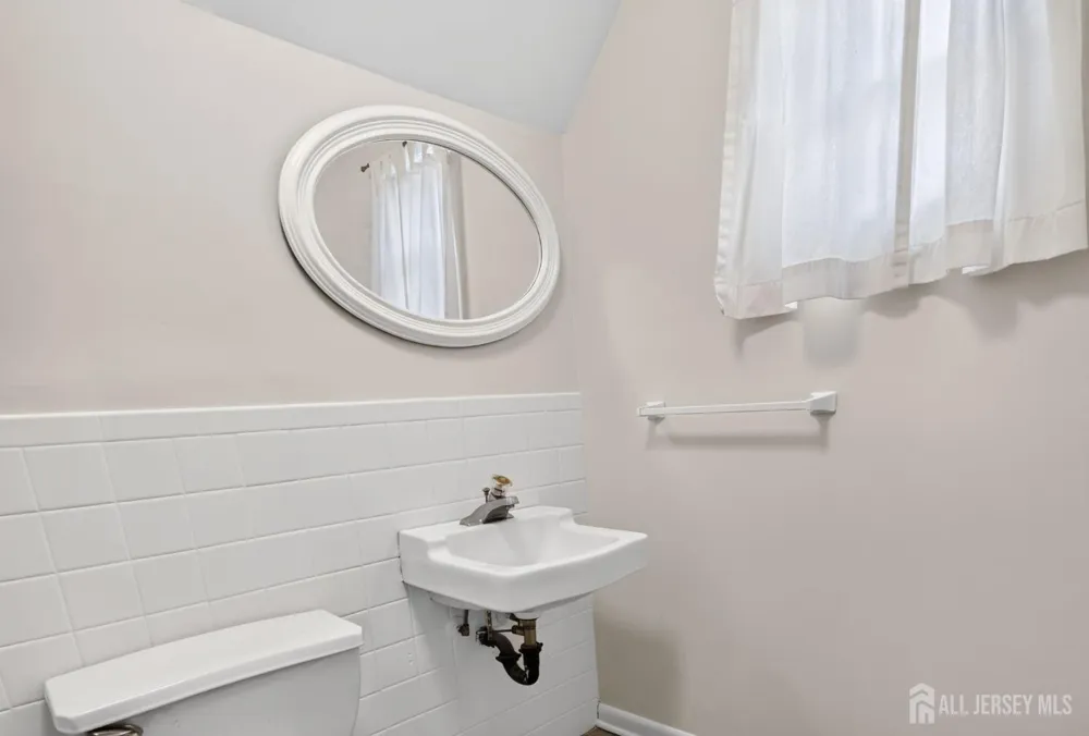 124 Kamm Avenue South River, NJ 08882