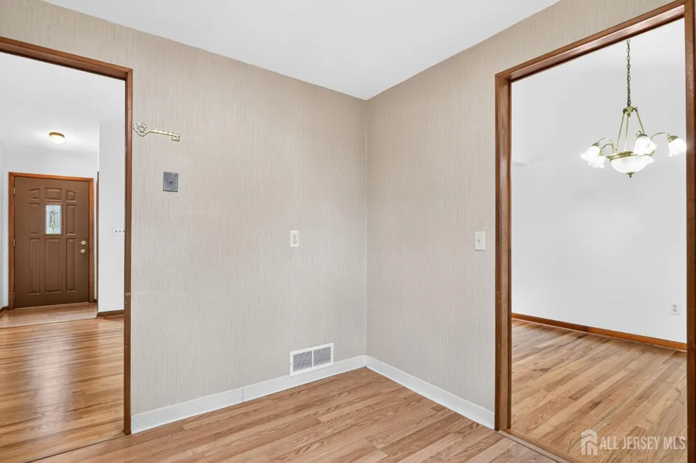 124 Kamm Avenue South River, NJ 08882