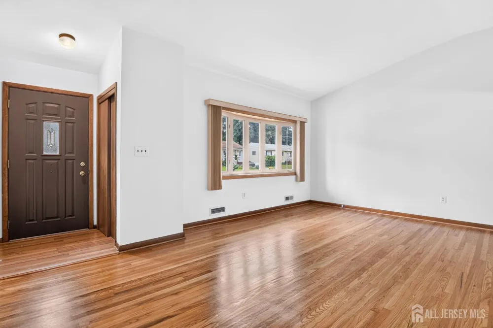 124 Kamm Avenue South River, NJ 08882