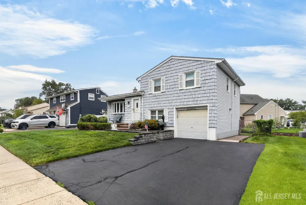 124 Kamm Avenue South River, NJ 08882
