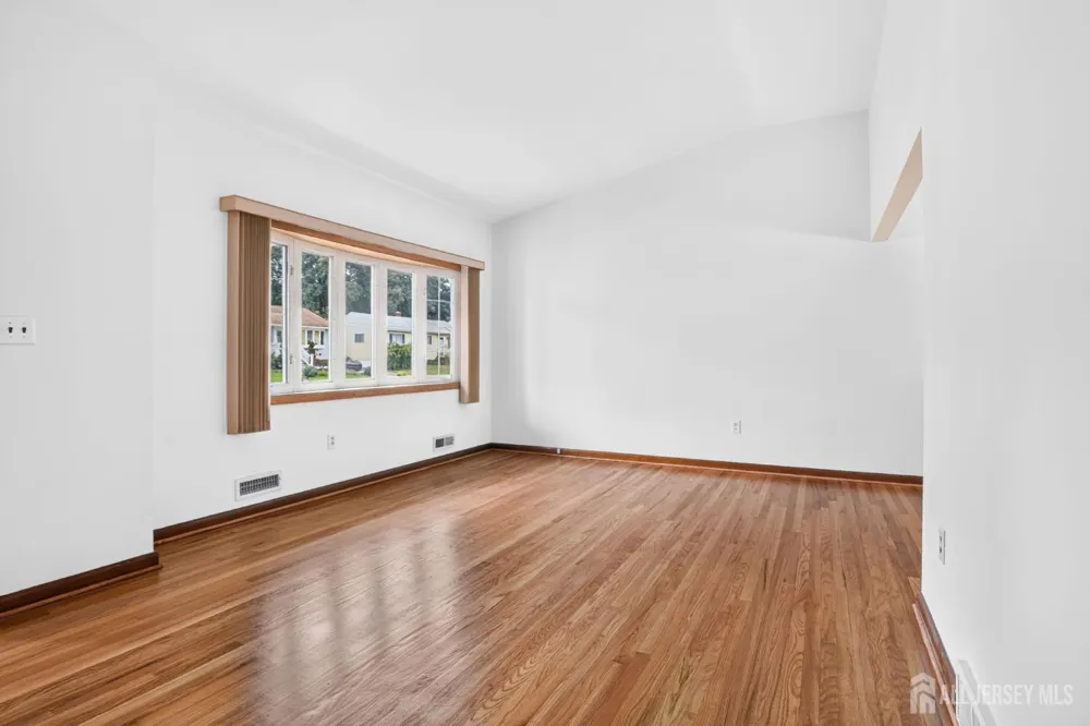 124 Kamm Avenue South River, NJ 08882