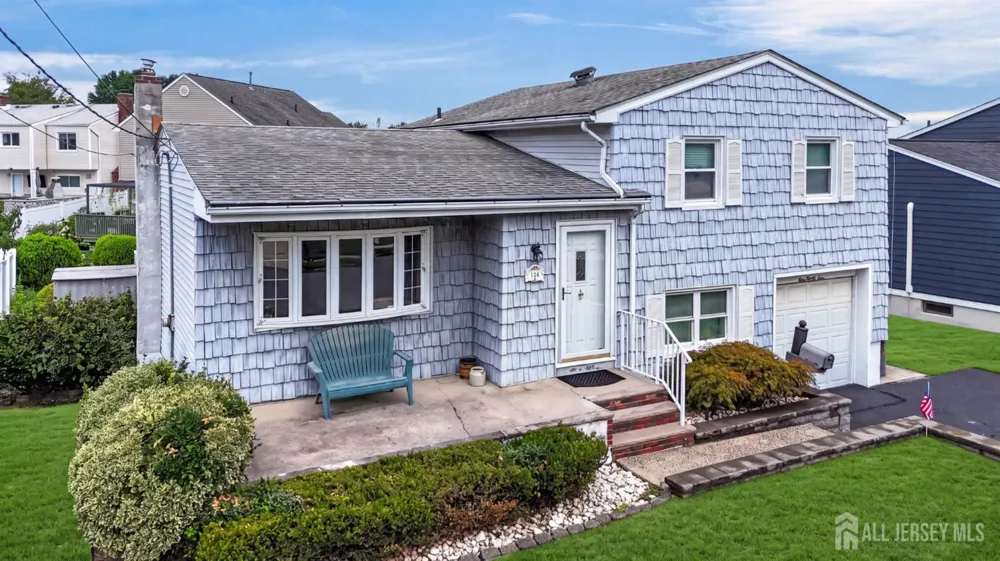 124 Kamm Avenue South River, NJ 08882
