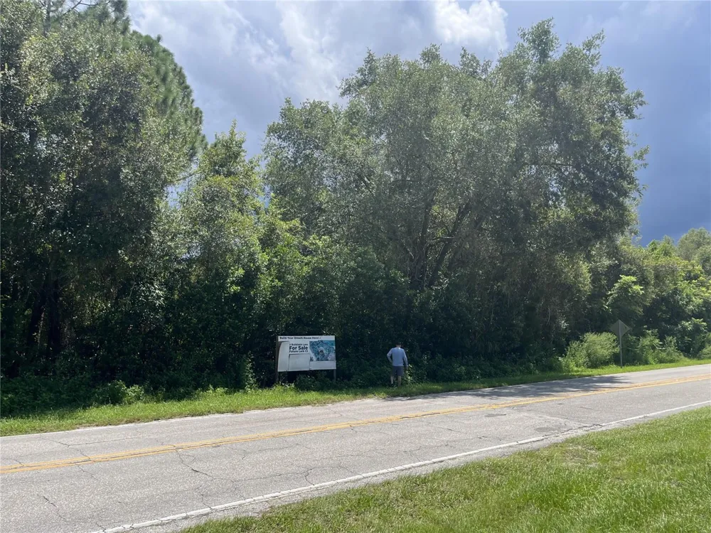 847 LARK COURT Deltona, FL 32725