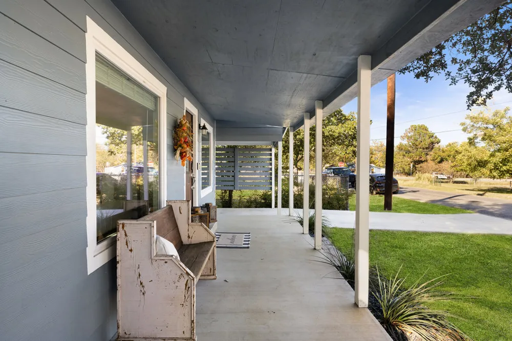 102 Ranchview Drive Johnson City, TX 78636
