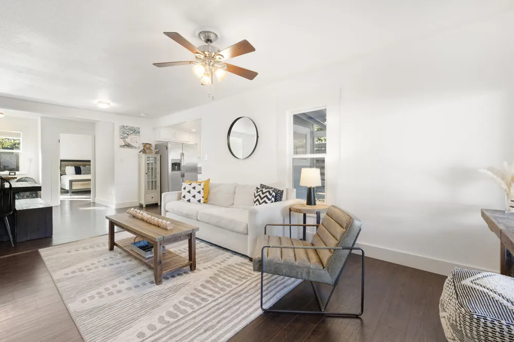 102 Ranchview Drive Johnson City, TX 78636