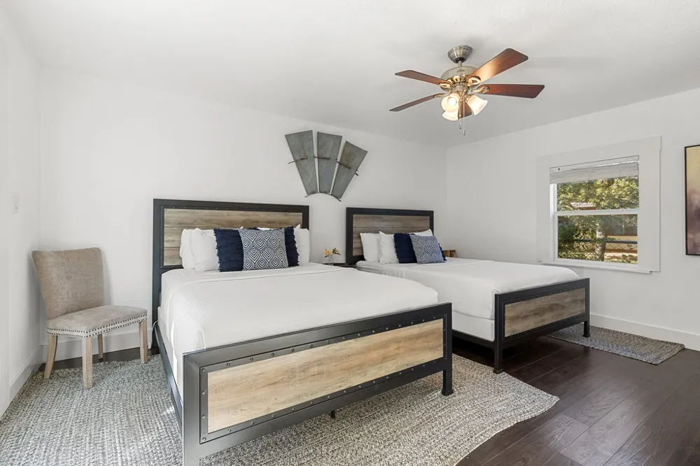 102 Ranchview Drive Johnson City, TX 78636
