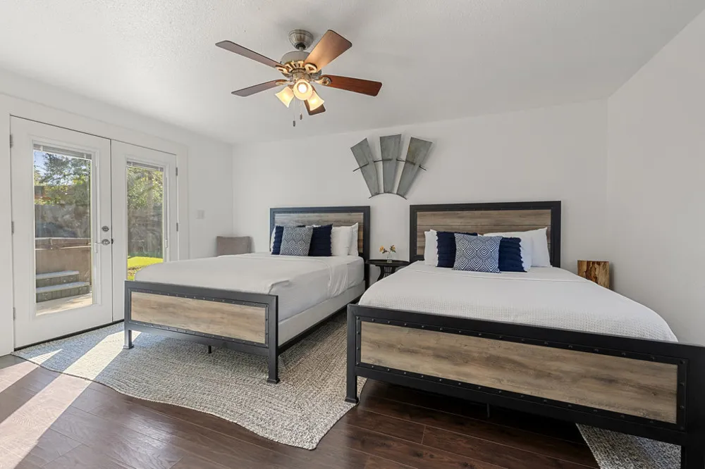 102 Ranchview Drive Johnson City, TX 78636