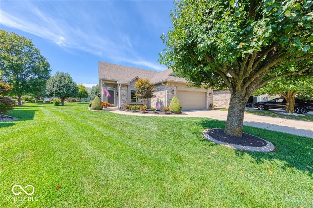 671 Brook Drive Greenwood, IN 46143