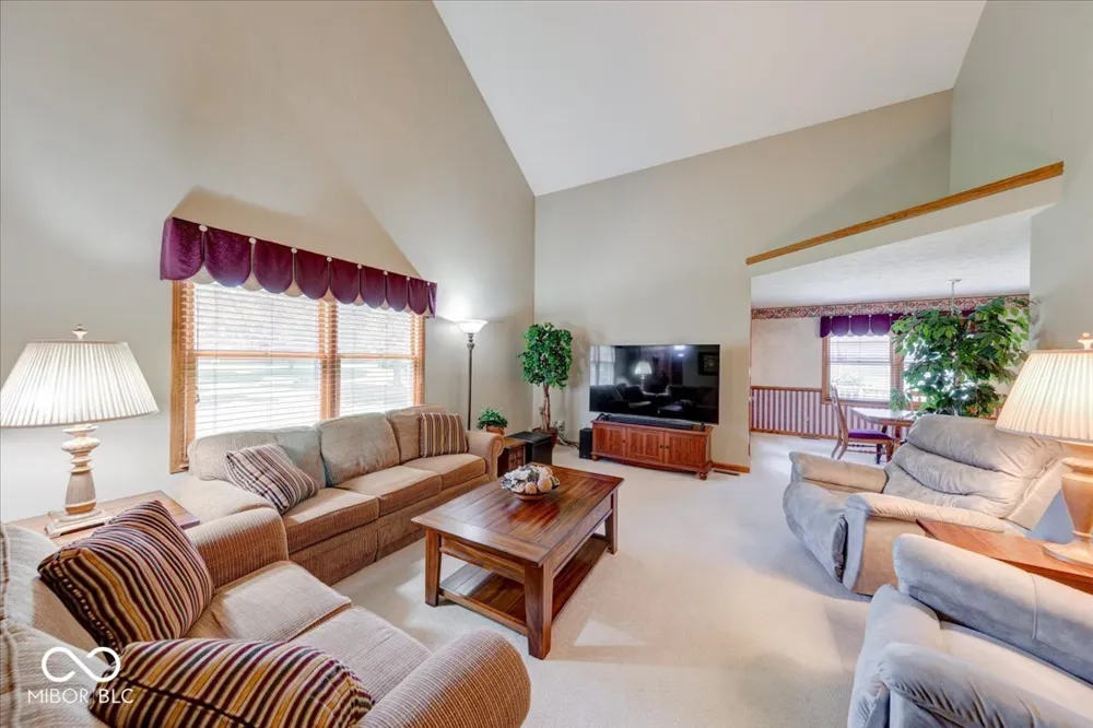 671 Brook Drive Greenwood, IN 46143