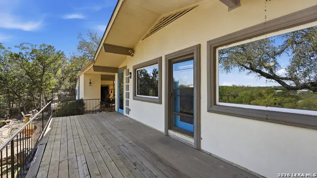 1268 LAKESIDE DR W Canyon Lake, TX 78133