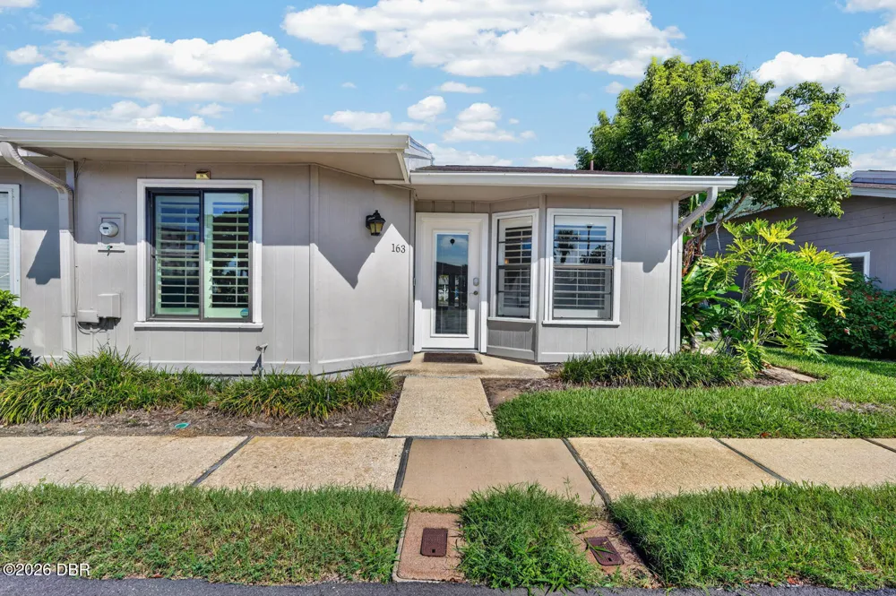 163 Breezeway Court New Smyrna Beach, FL 32169