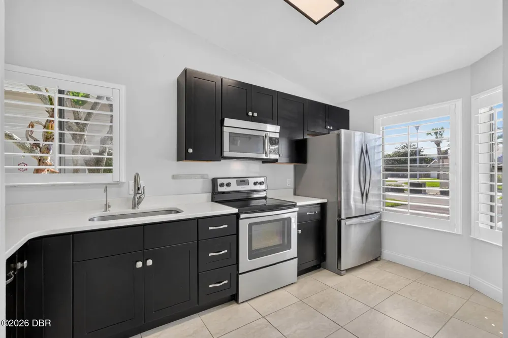 163 Breezeway Court New Smyrna Beach, FL 32169