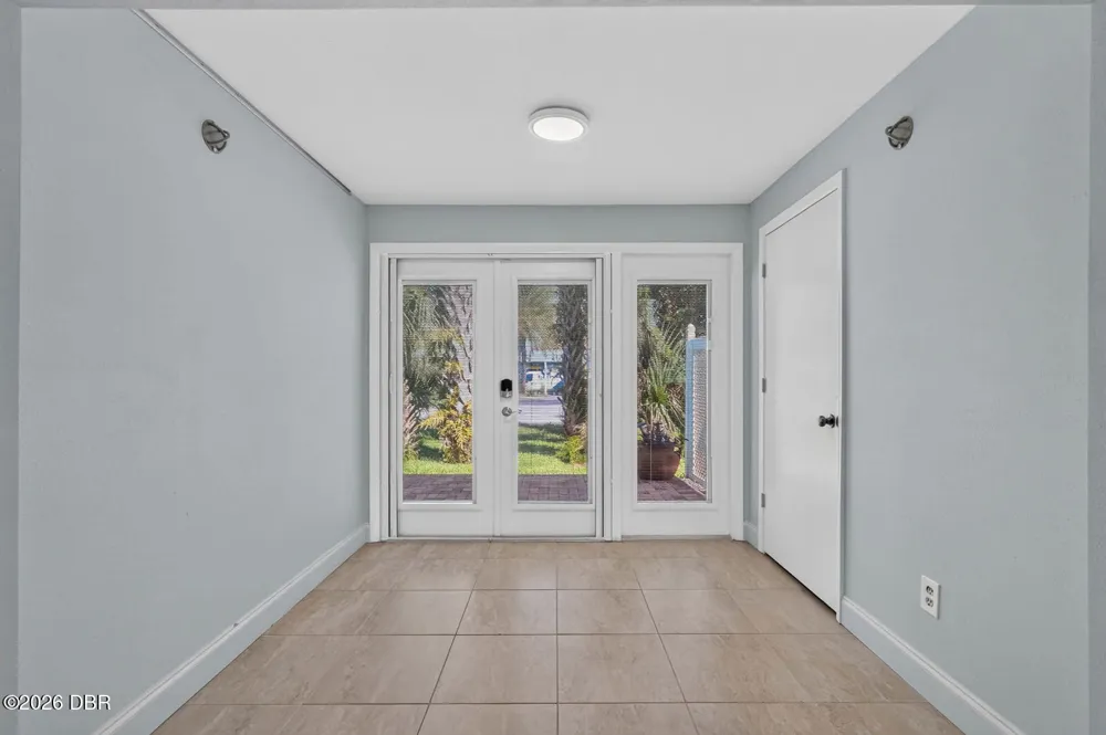 163 Breezeway Court New Smyrna Beach, FL 32169