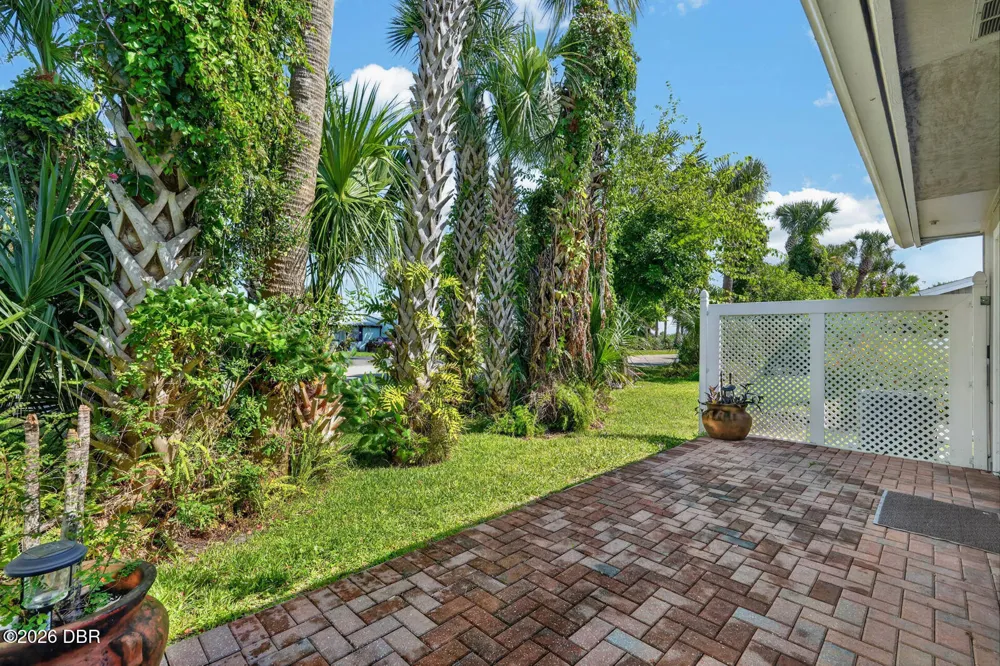 163 Breezeway Court New Smyrna Beach, FL 32169