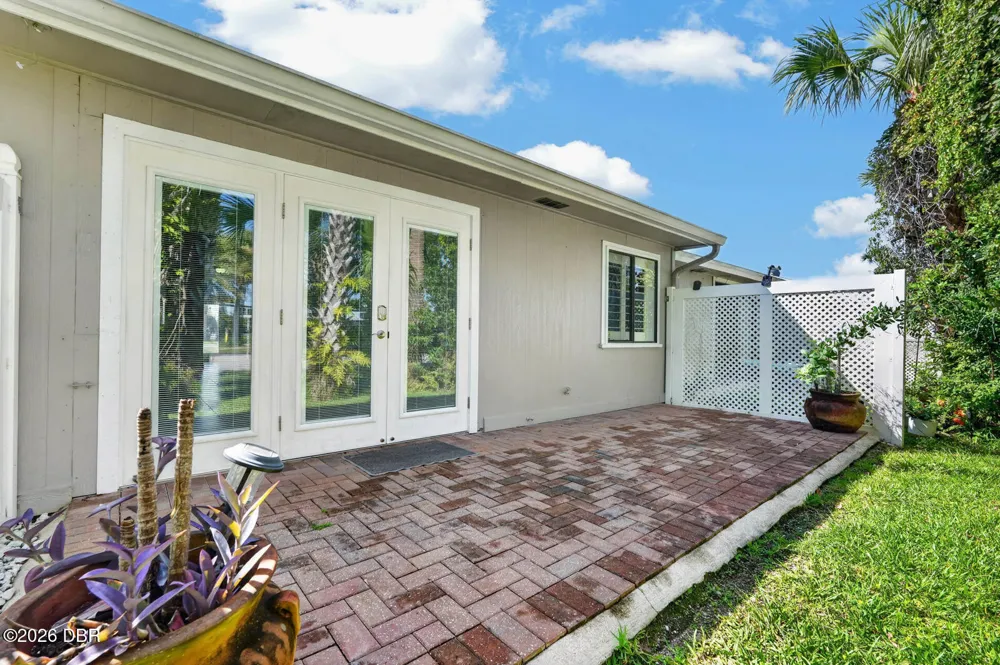 163 Breezeway Court New Smyrna Beach, FL 32169