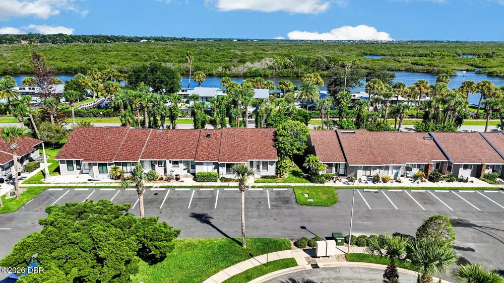 163 Breezeway Court New Smyrna Beach, FL 32169