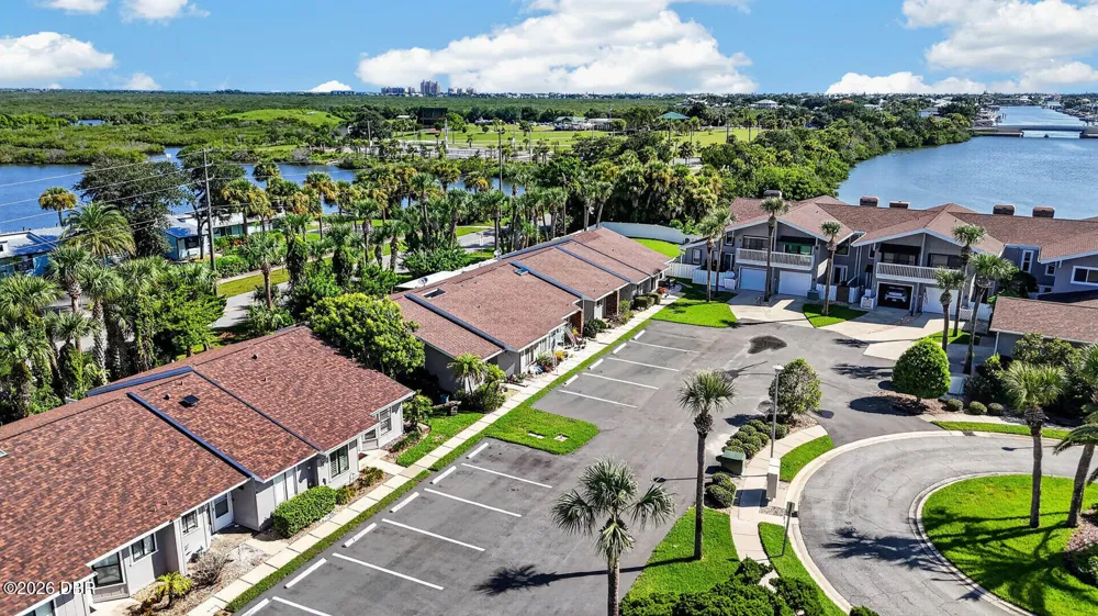163 Breezeway Court New Smyrna Beach, FL 32169
