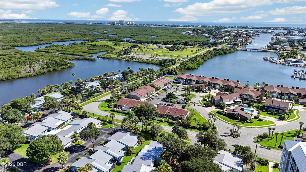 163 Breezeway Court New Smyrna Beach, FL 32169