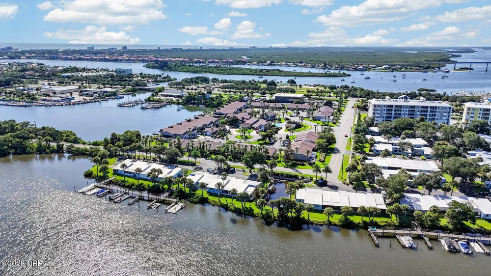 163 Breezeway Court New Smyrna Beach, FL 32169