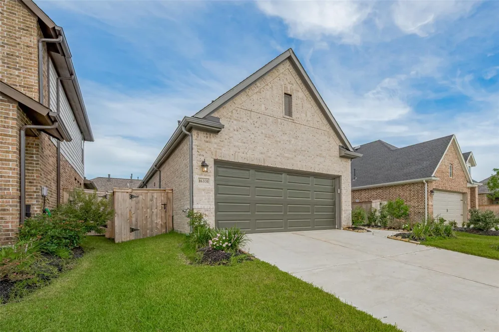 16331 Verbena Glen Drive Hockley, TX 77447