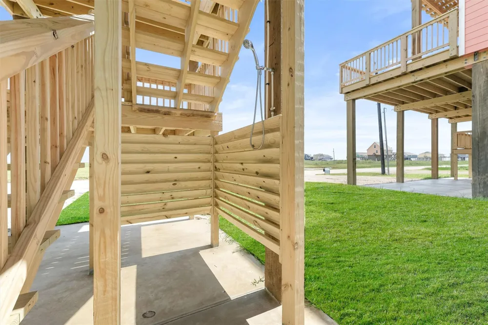 234 Bay Avenue Surfside Beach, TX 77541