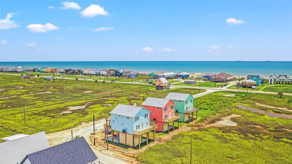 234 Bay Avenue Surfside Beach, TX 77541