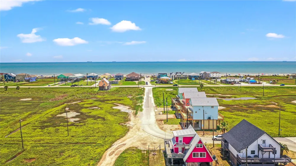 234 Bay Avenue Surfside Beach, TX 77541