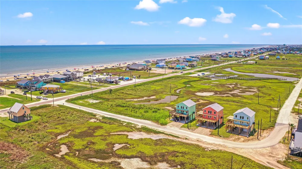 234 Bay Avenue Surfside Beach, TX 77541