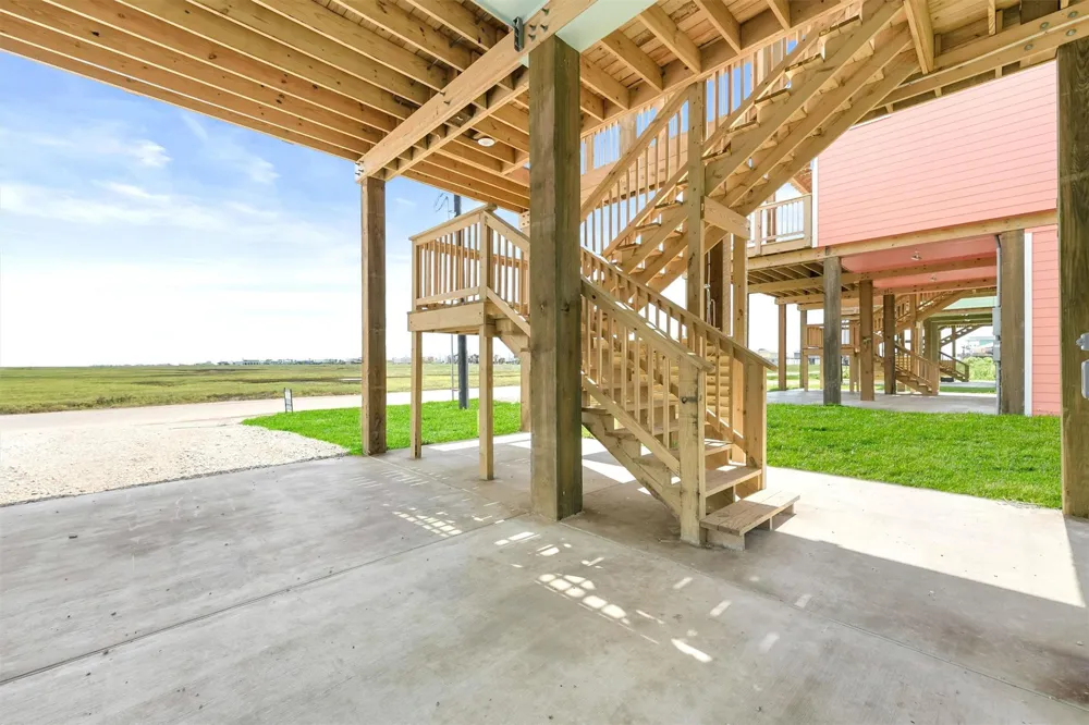 234 Bay Avenue Surfside Beach, TX 77541