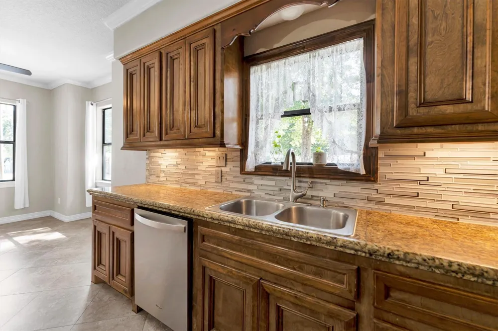 318 Shawnee Drive Conroe, TX 77316
