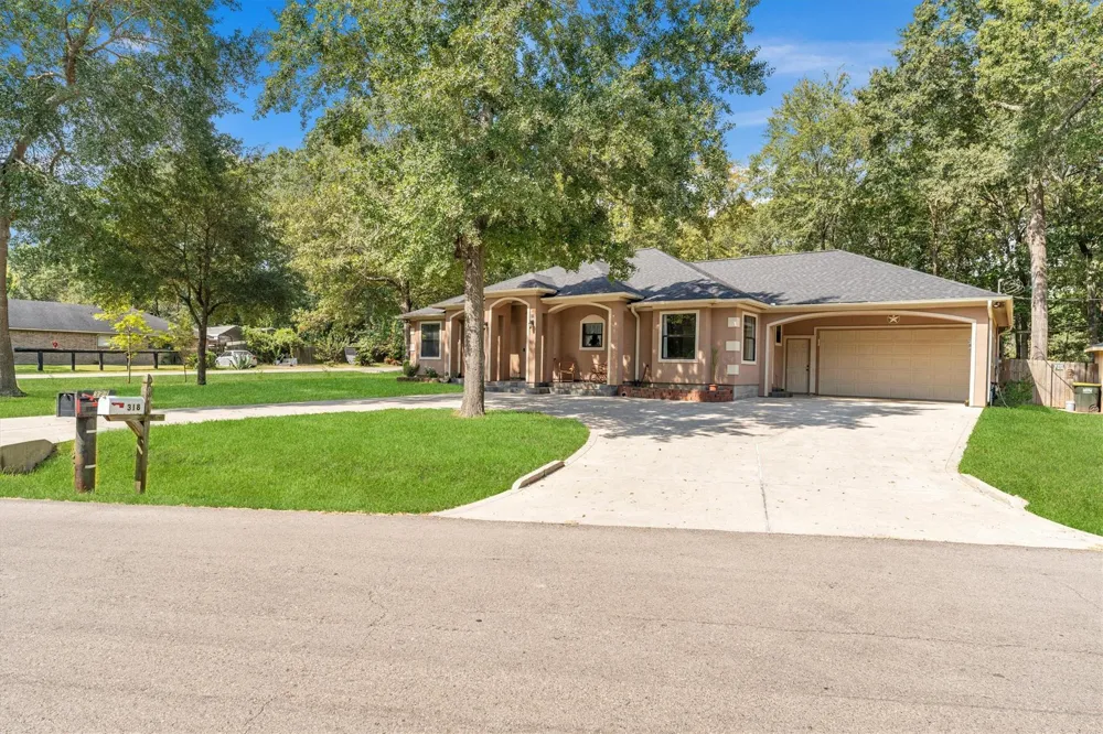 318 Shawnee Drive Conroe, TX 77316
