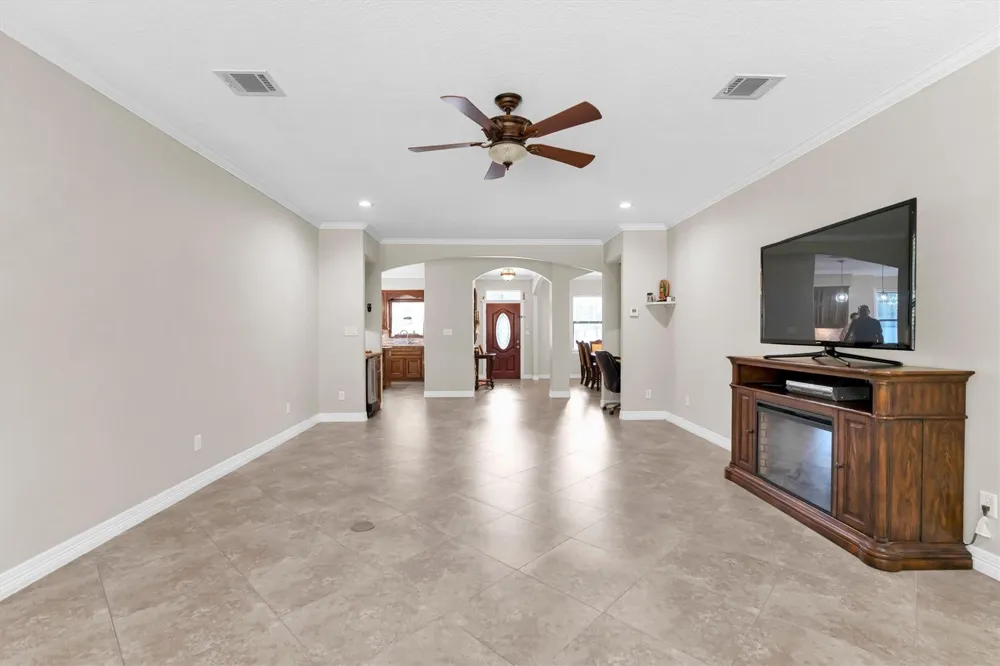 318 Shawnee Drive Conroe, TX 77316