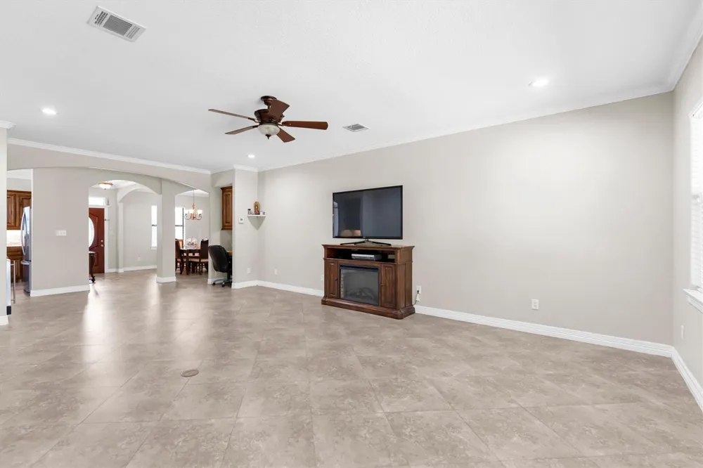 318 Shawnee Drive Conroe, TX 77316