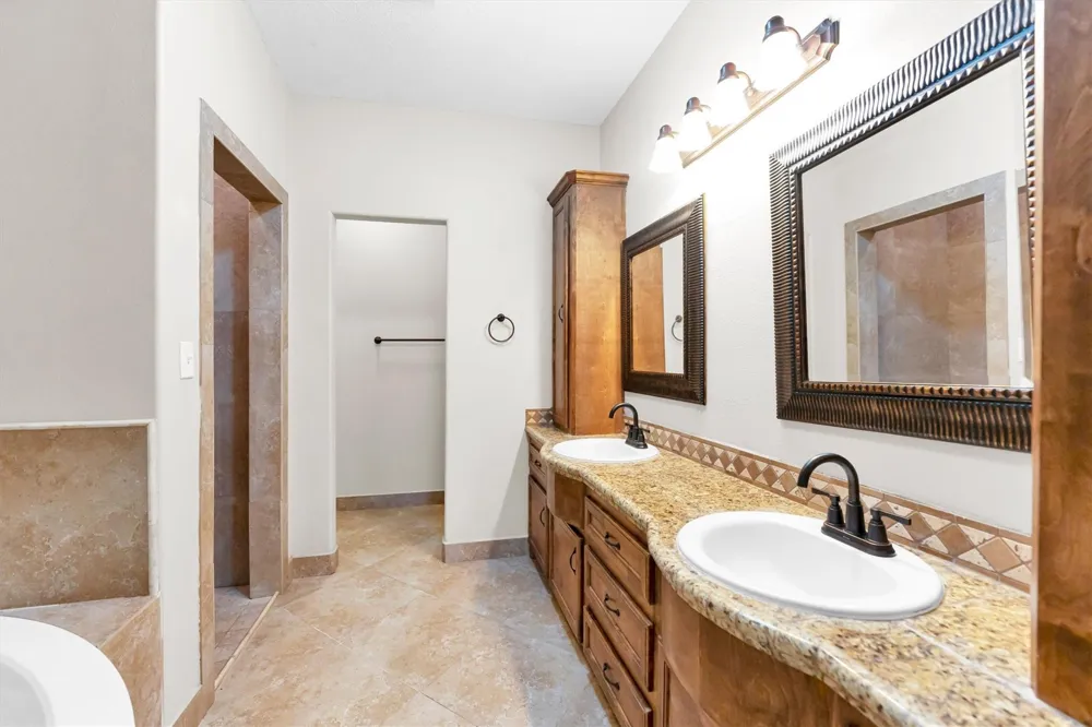 318 Shawnee Drive Conroe, TX 77316