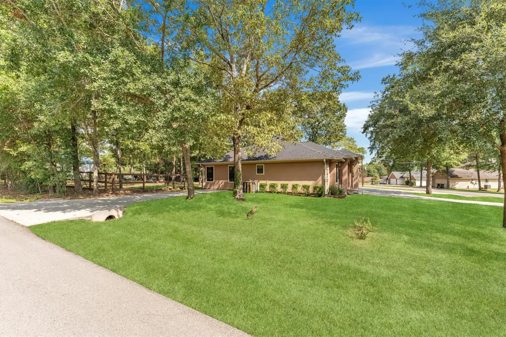 318 Shawnee Drive Conroe, TX 77316