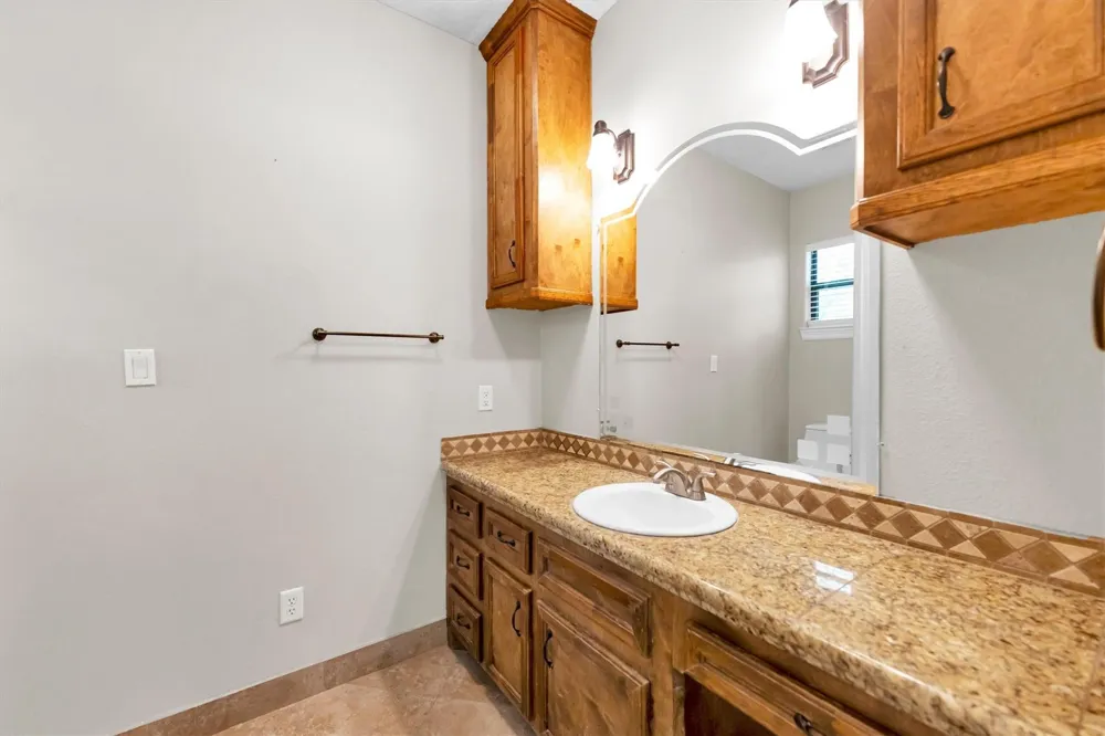 318 Shawnee Drive Conroe, TX 77316